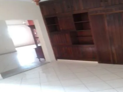 Casa para aluguel em Jardim Tropical